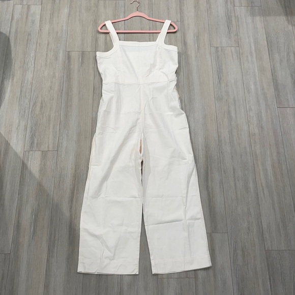 Gap Apronneck Jumpsuit in Linen-Cotton - Picture 1 of 3
